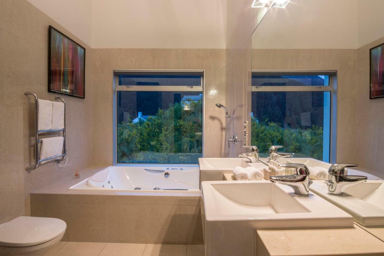 Papillon, A Relax It'S Done Luxury Holiday Home Queenstown Eksteriør billede